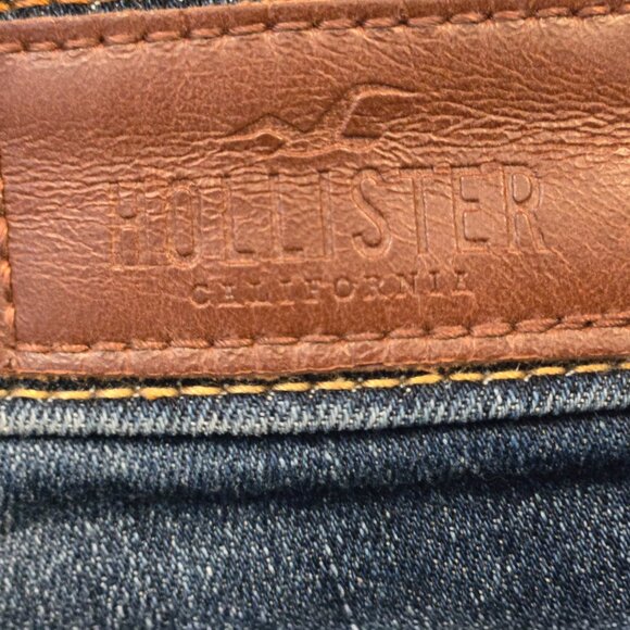 Hollister BLUE JEANS Stretch Super Comfort Size 28 with Torn Knees Very Cool - Picture 2 of 5